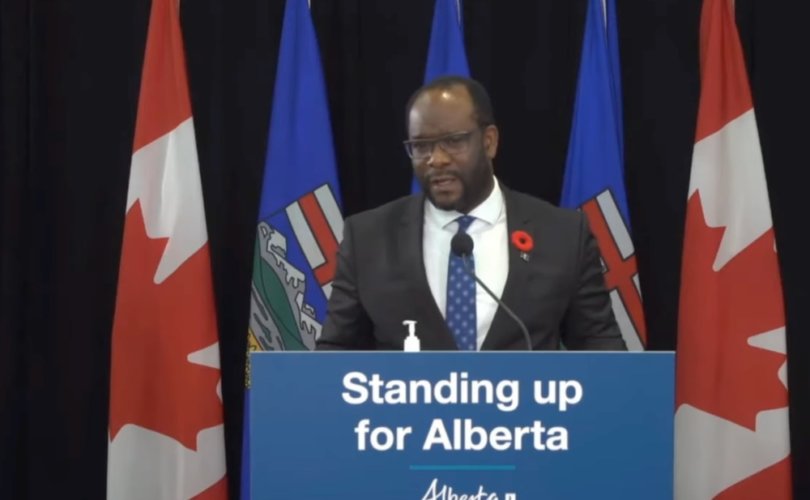 El ministro del gobierno de Alberta admite que las restricciones de COVID se trataban de ‘control político y poder’