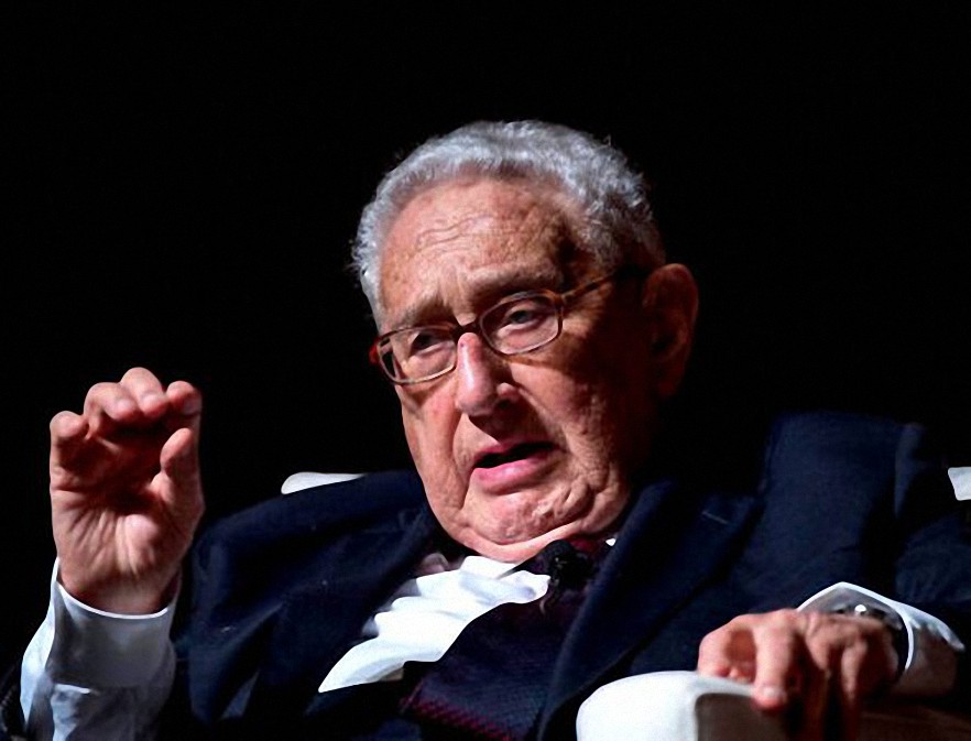 Kissinger: Es hora de negociar la paz en Ucrania para evitar la guerra mundial