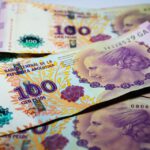 Los bancos de Argentina se quedan sin espacio para almacenar billetes a medida que la inflación en el país se acerca al 100%