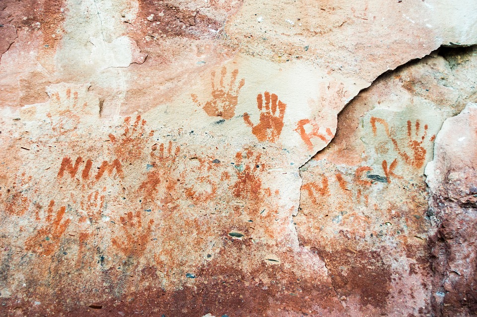 Encuentran en Jerusalén misteriosa huella de mano de hace 1.000 años