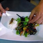 Ya sabemos qué alimentos llevan larvas de escarabajo y grillo