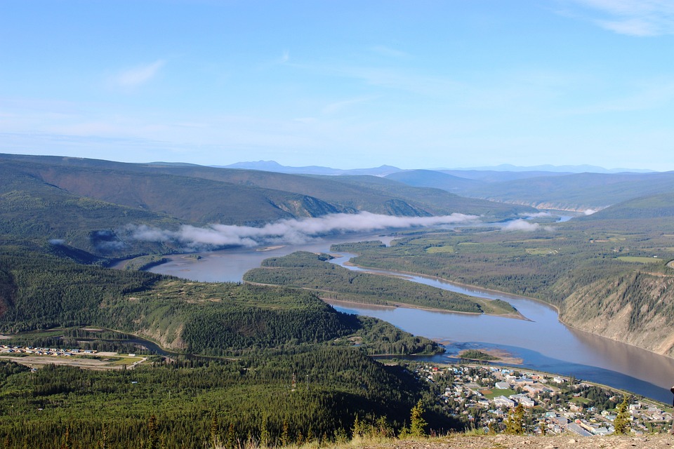 Derriban un objeto volador no identificado en el noroeste de Canadá