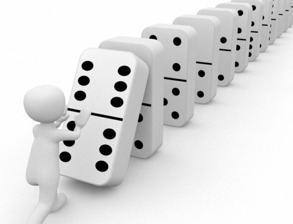 Dominoes-Falling-Pixabay