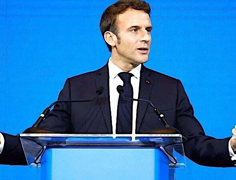 Macron se quita el reloj de lujo durante debate televisivo sobre la reforma de pensiones