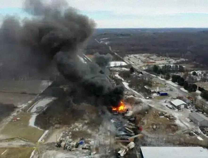 Ohio demanda a Norfolk Southern por el vertido de «sustancias químicas peligrosas»