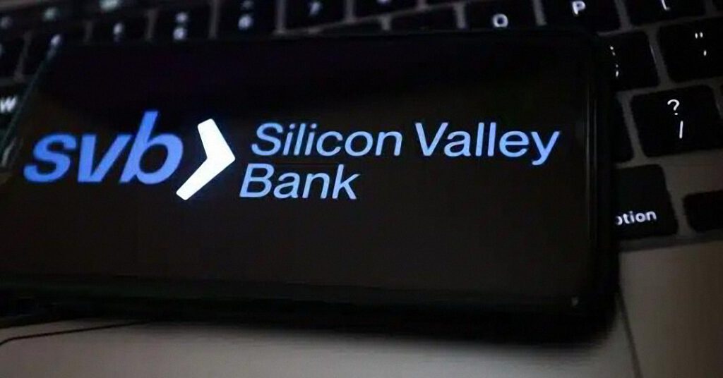 Bancos israelíes transfirieron mil millones de dólares del Silicon Valley Bank antes de su colapso