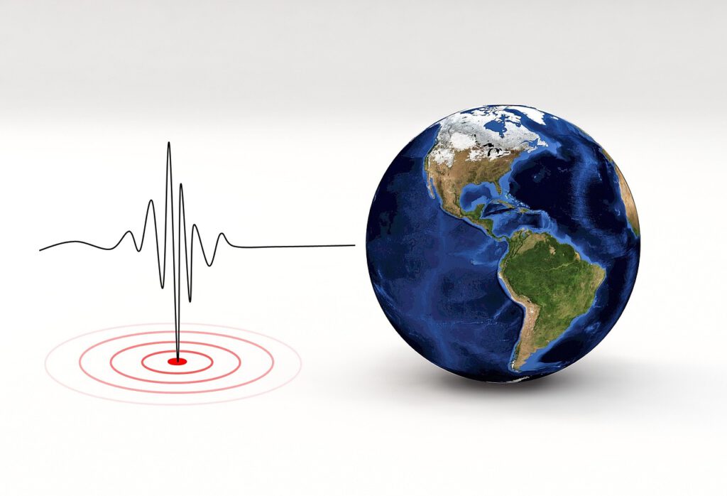 Un sismo de magnitud 6,7 deja al menos 14 muertos y más de 380 heridos en Ecuador