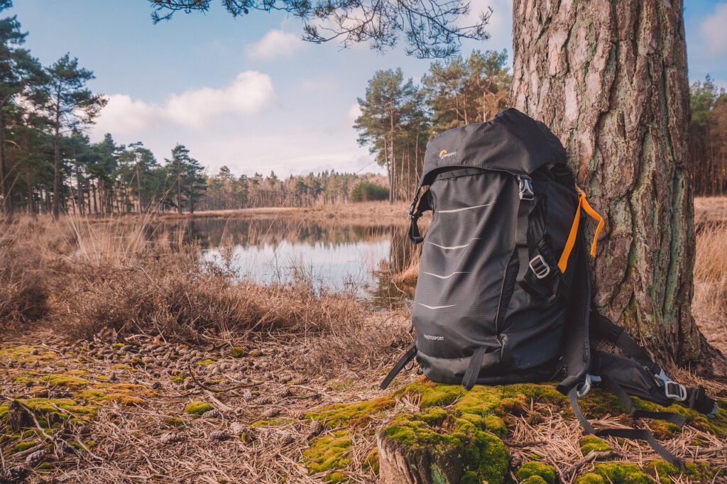 Mochila de Senderismo – Qué llevar a la Montaña para tu Supervivencia