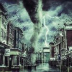 «Jesús, por favor, ayúdales»: un meteorólogo reza en vivo al reportar sobre el avance de un tornado