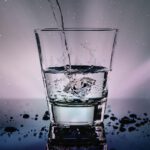 El consumo de agua con altos niveles de litio durante el embarazo aumenta el riesgo de tener hijos con autismo