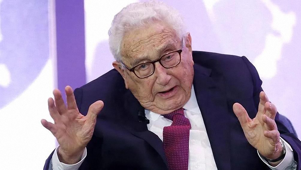 «Un conflicto militar es probable»: Kissinger advierte que la confrontación entre China y EE.UU. está en «lo alto de un precipicio»