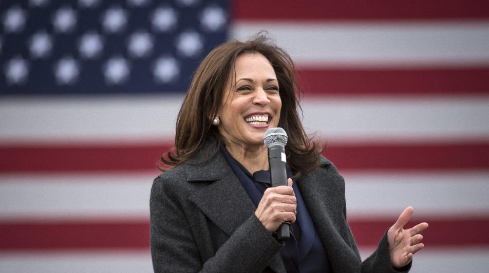 Kamala Harris: «Cuando reducimos la población, más de nuestros hijos pueden respirar aire limpio y beber agua limpia»