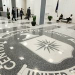 Agente de la CIA confiesa en su lecho de muerte: ‘Miles de millones morirán en 2024’