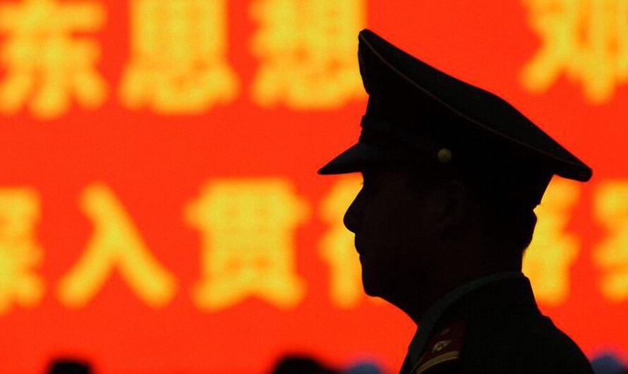 China: La policía local prohíbe a los niños celebrar la Navidad… “por seguridad”
