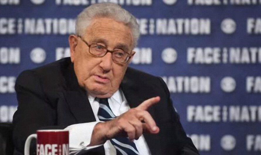 ¿Qué sabía Kissinger sobre los ovnis y los crop circles?