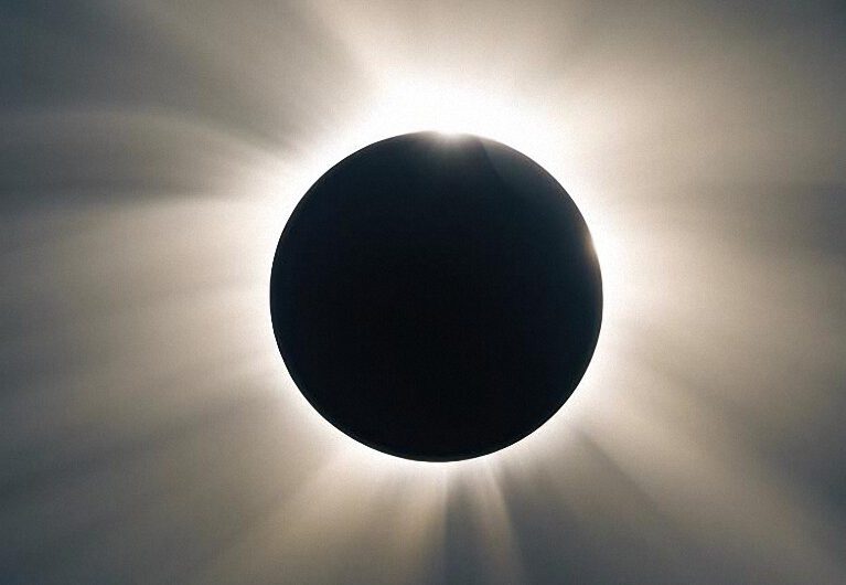 14 cosas que todo el mundo necesita saber sobre el gran eclipse americano de 2024