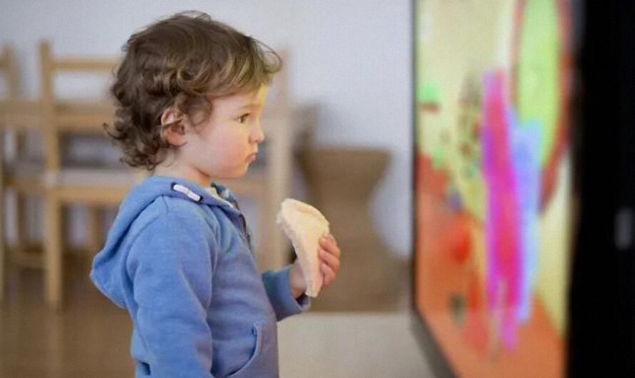 ¿Pones a tu niño pequeño frente al televisor?