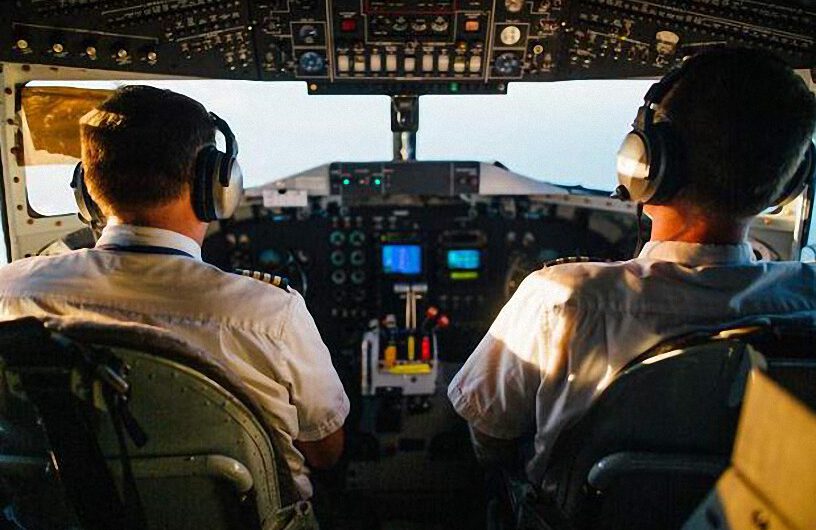 Audios de pilotos describen «luces extrañas» en «formación triangular» sobre Canadá