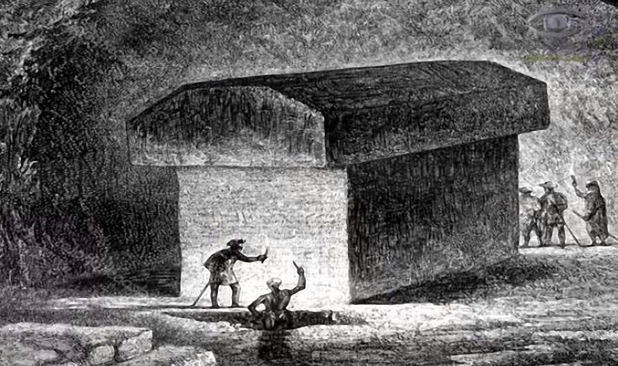 El Misterio de las extrañas cajas de 100 toneladas descubiertas en Egipto