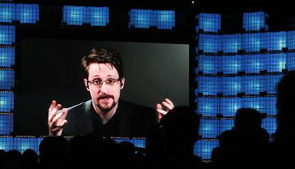 Snowden explica por qué no se debe «nunca confiar» en OpenAI ni en ChatGPT