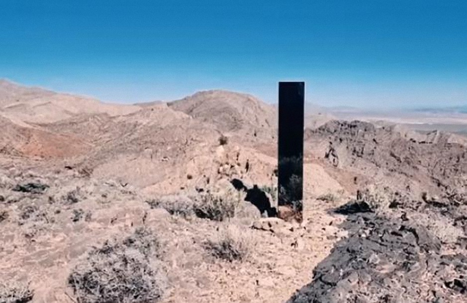 Aparece nuevamente un Monolito en el desierto de Nevada