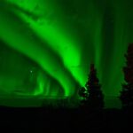 Las descargas eléctricas asociadas con las auroras podrían amenazar a la Tierra