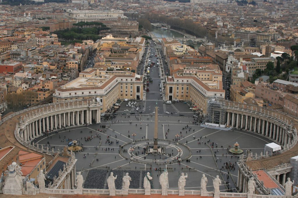 «El Diablo está en el Vaticano» Declaraciones del Padre Amorth