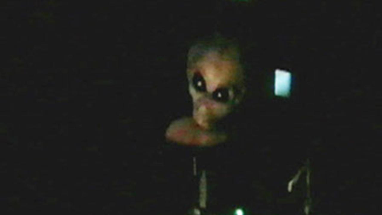 Desvelando la Verdad Detrás de la «Entrevista a un Extraterrestre»