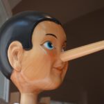 Todo es mentira: Cómo abrir los ojos en ésta «Era de la Manipulación»