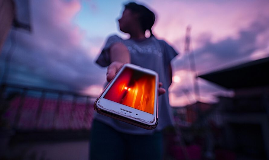 Tu teléfono móvil te controla